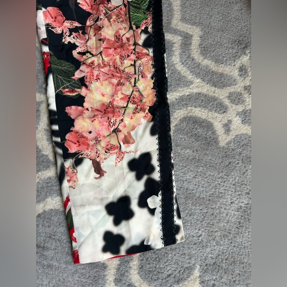 Roberto Cavalli Size 38 Floral Pants - Picture 2 of 8